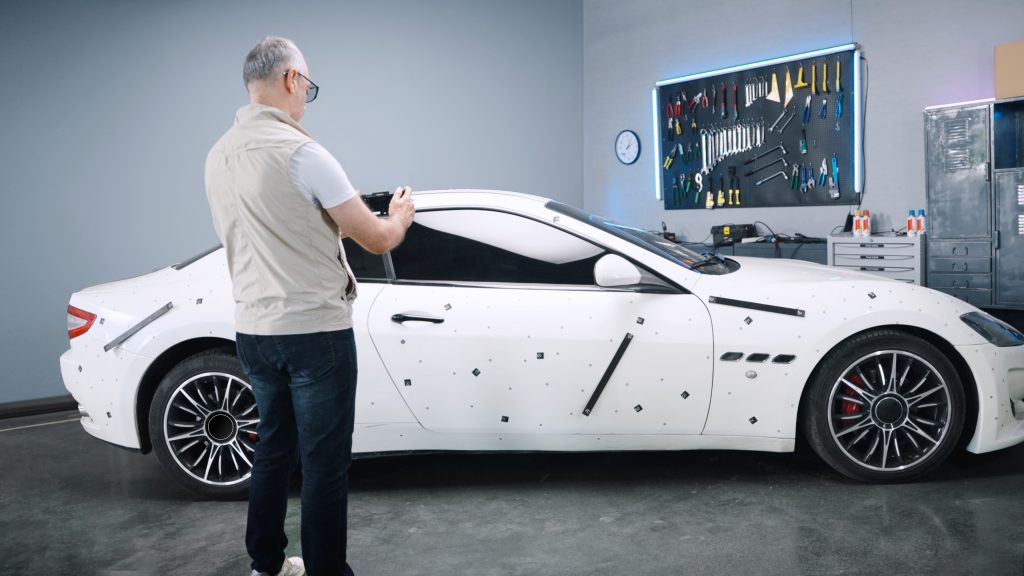 The Revopoint MIRACO Plus 3D Scanner and PMK are suitable for automotive applications among others. Photo via Revopoint.