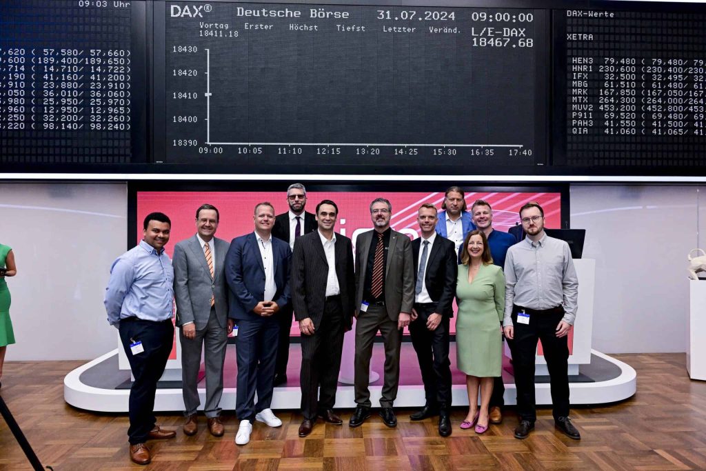 The BigRep team on the Frankfurt-Stock Exchange trading floor. Photo via BigRep