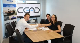 Nick Pruissen (Damen Compact Crafts) and Charlène van Wingerden (CEAD) formalize the collaboration to develop a 3D printed HDPE workboat at the Maritime Application Center in Delft. Photo via CEAD.
