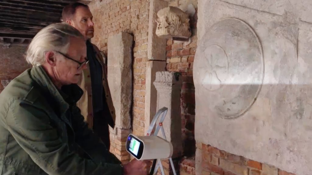 Archaeologist Pietro Meloni uses Artec Leo to scan a sarcophagus believed to belong to Alexander the Great. Photo via Discovery Channel.