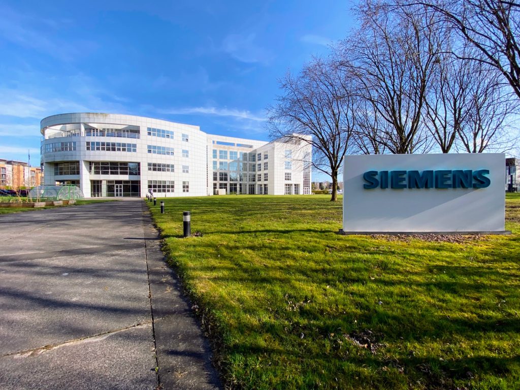 Siemens' Manchester HQ hosted the first AMUK Members Forum of 2025