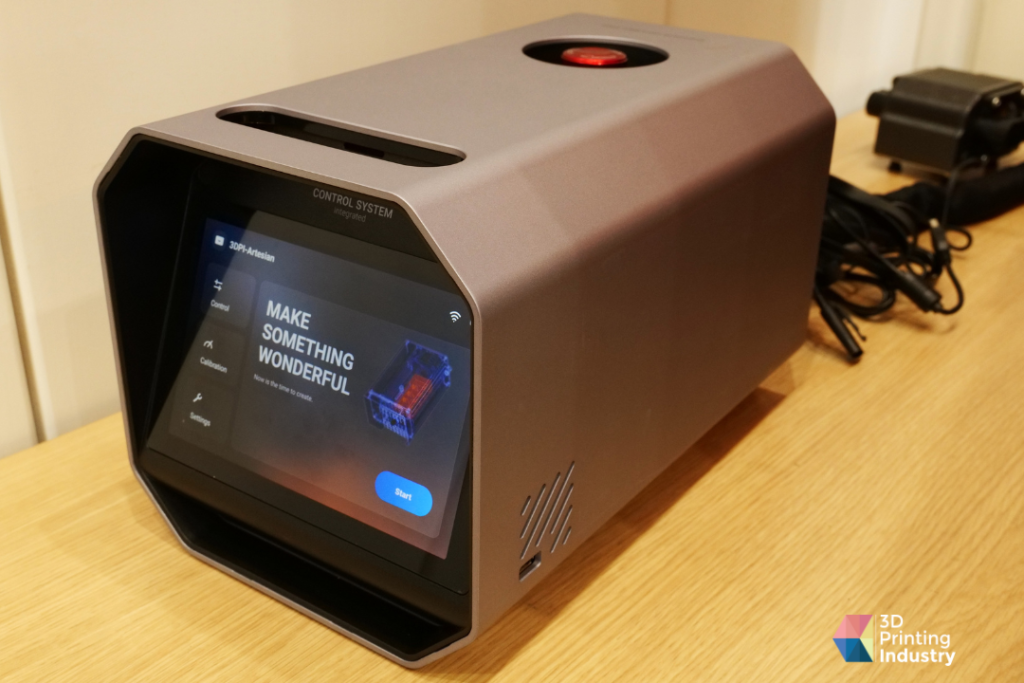 Snapmaker Artisan 3D print bed and touchscreen user interface. Photos by 3D Printing Industry.