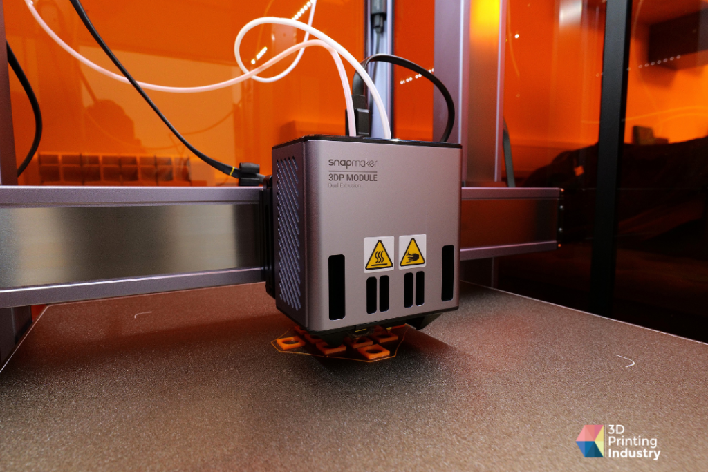 The Snapmaker Artisan 3D printer dual extruder printhead. Photos by 3D Printing Industry.